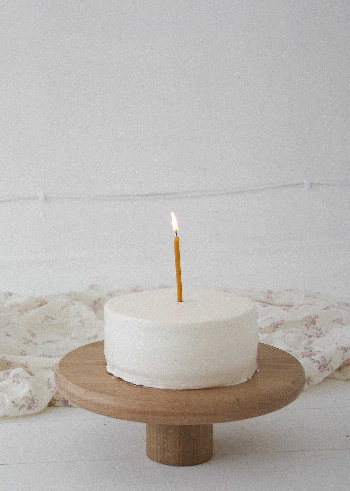 Timeless Oak Cake Stand 28cm - Classic